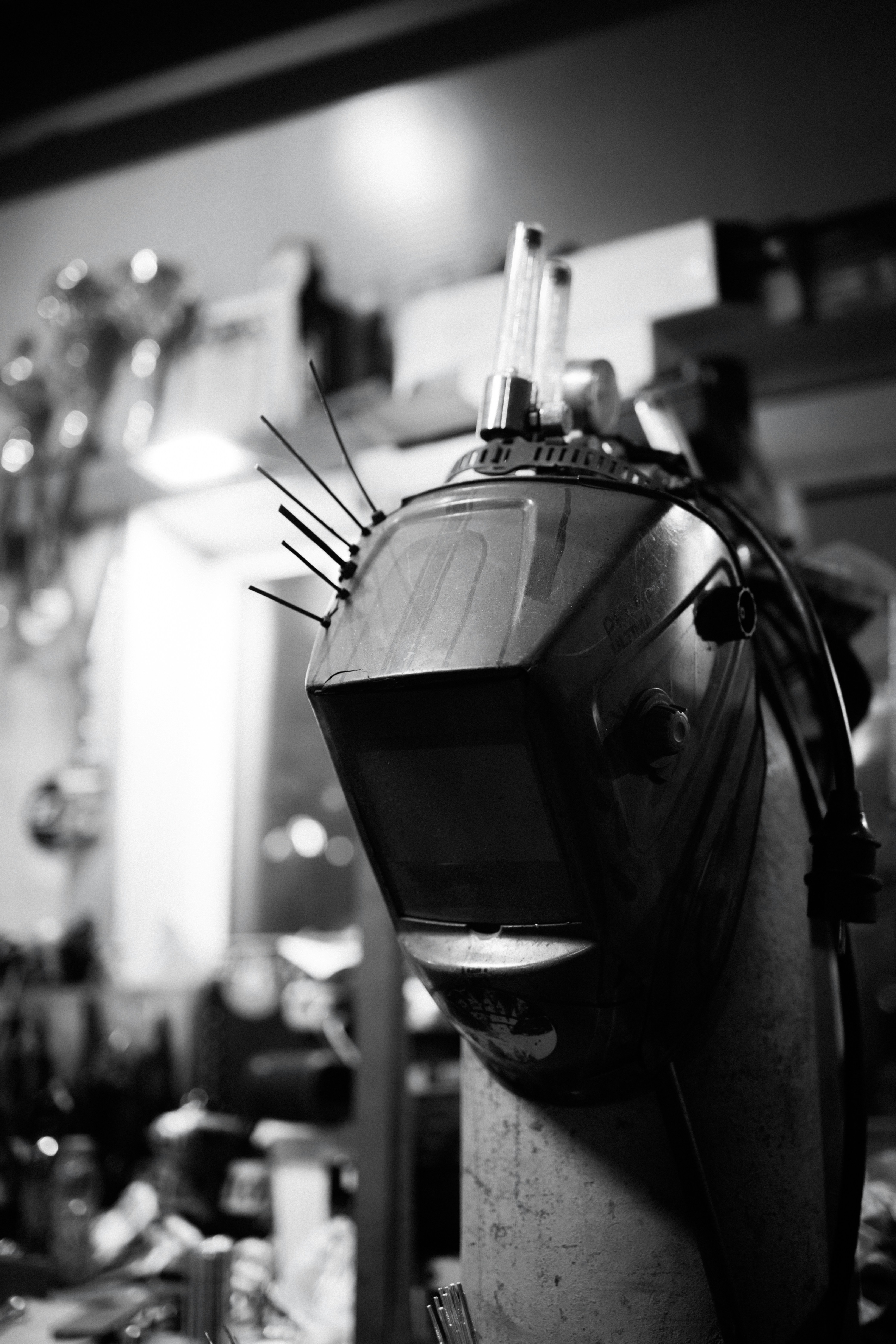 VR соответствует безопасности: как машины для испытания шлемов проверяют шлемы AR следующего поколения