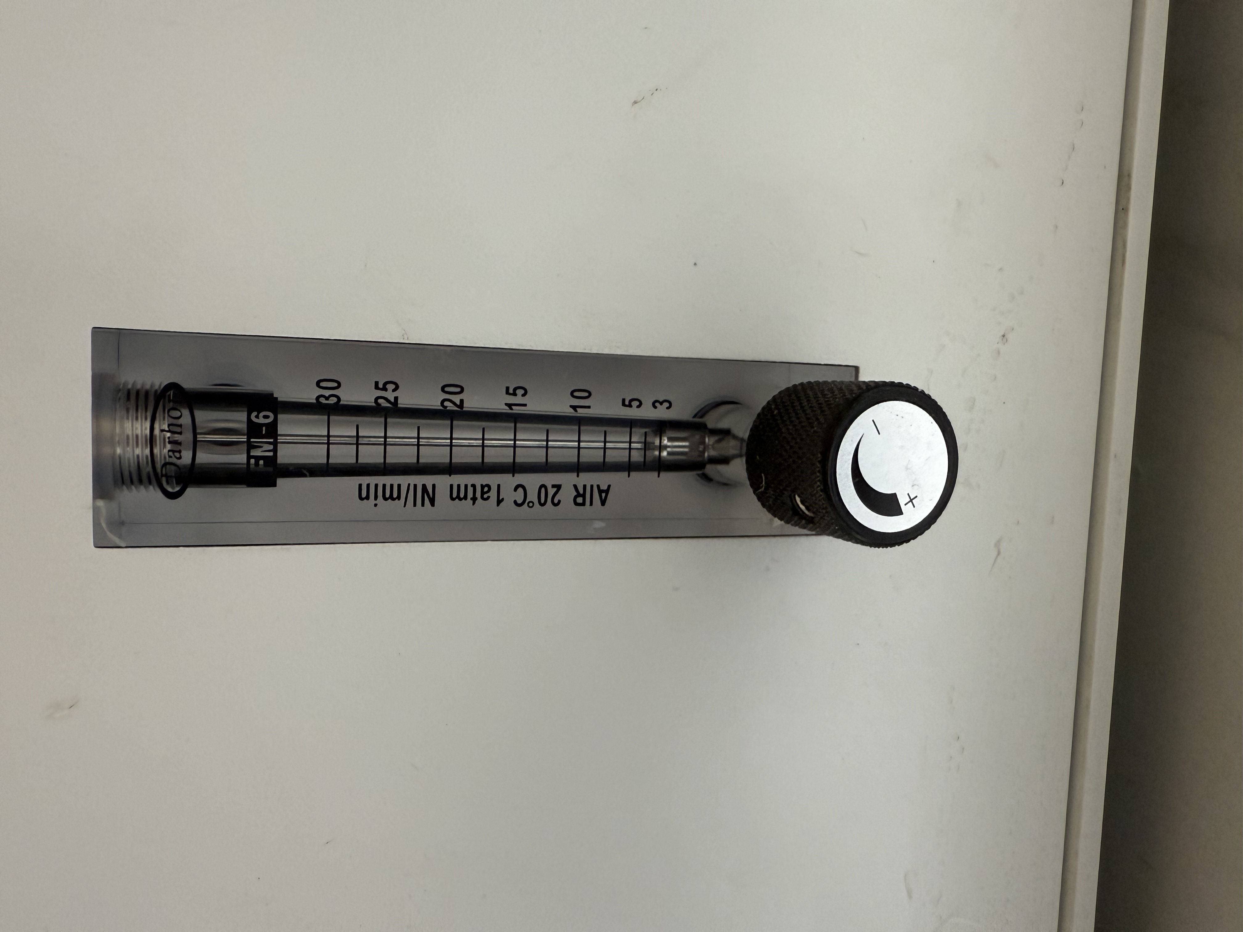 Машина для определения объема разрыва презерватива и давления