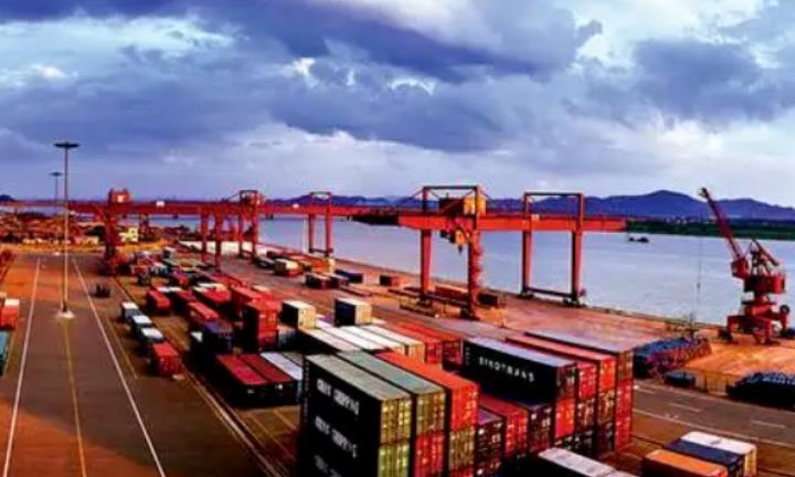 Экспорт обуви и ботинок резко вырос, первые пять месяцев импорта и экспорта Хунана 239,25 млрд юаней